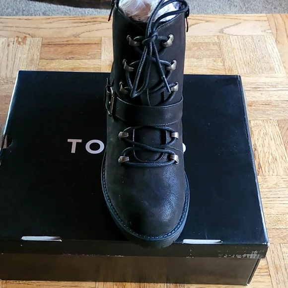 Torrid Brand New pebbled suede buckle booties with side zip size 9 - Picture 2 of 4